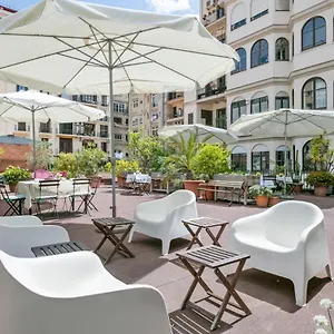 לינה וארוחת בוקר Mihlton Boutique (adults Only) **